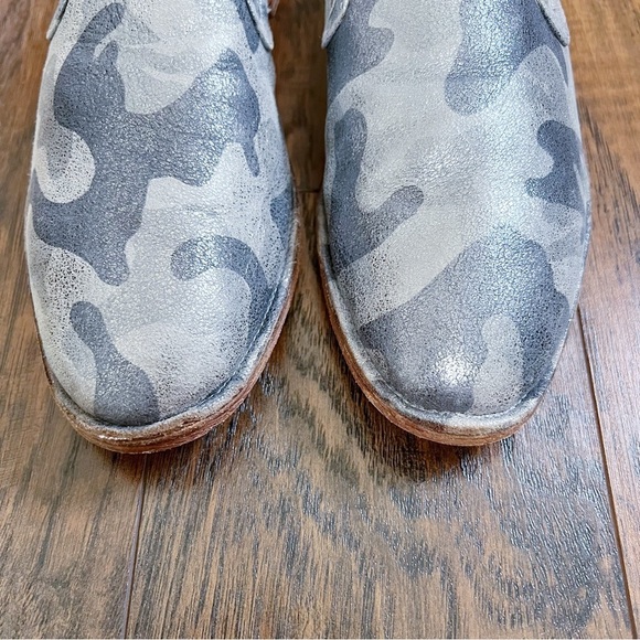 Trask • Ashley Pewter Camo Slide mule grey silver camouflage print leather - Picture 4 of 12